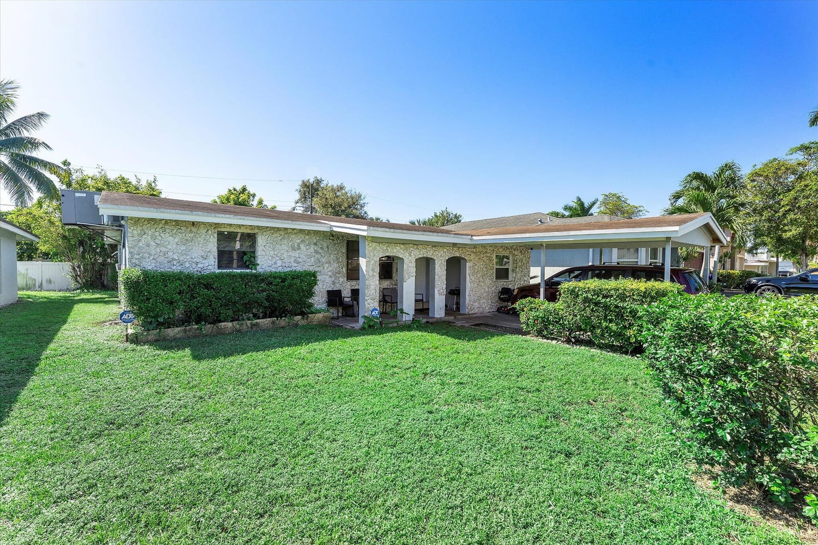 2860 NW 8th Place, Fort Lauderdale, FL 33311