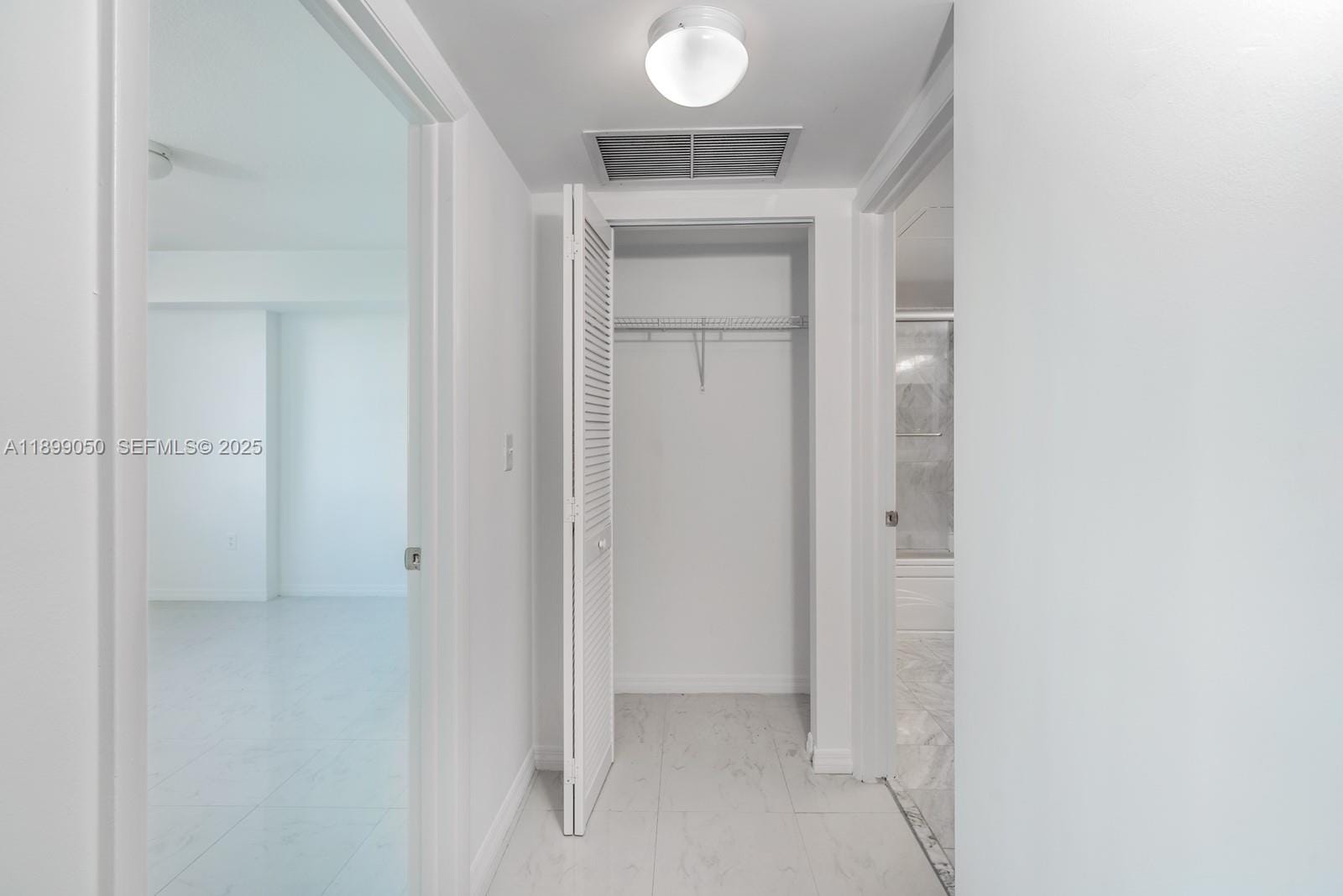 31 SE 5th Street 1507, Miami, FL 33131 photo 8