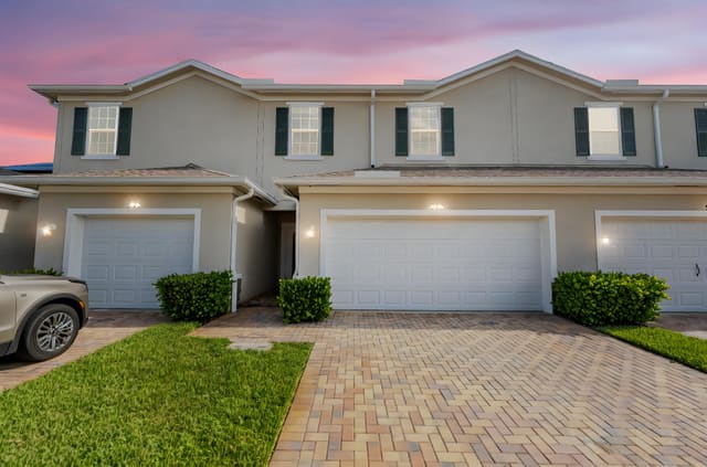 956 NE Trailside Run, sold in River Place On The St Lucie No. 8, Port St Lucie, FL