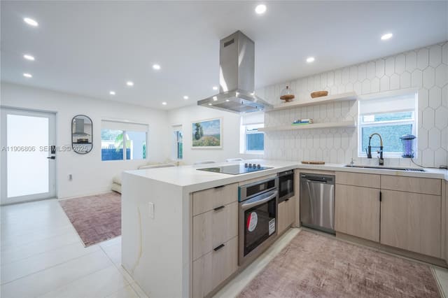 545 NW 47th Street, Bay Vista Park Amd Pl, Miami, FL