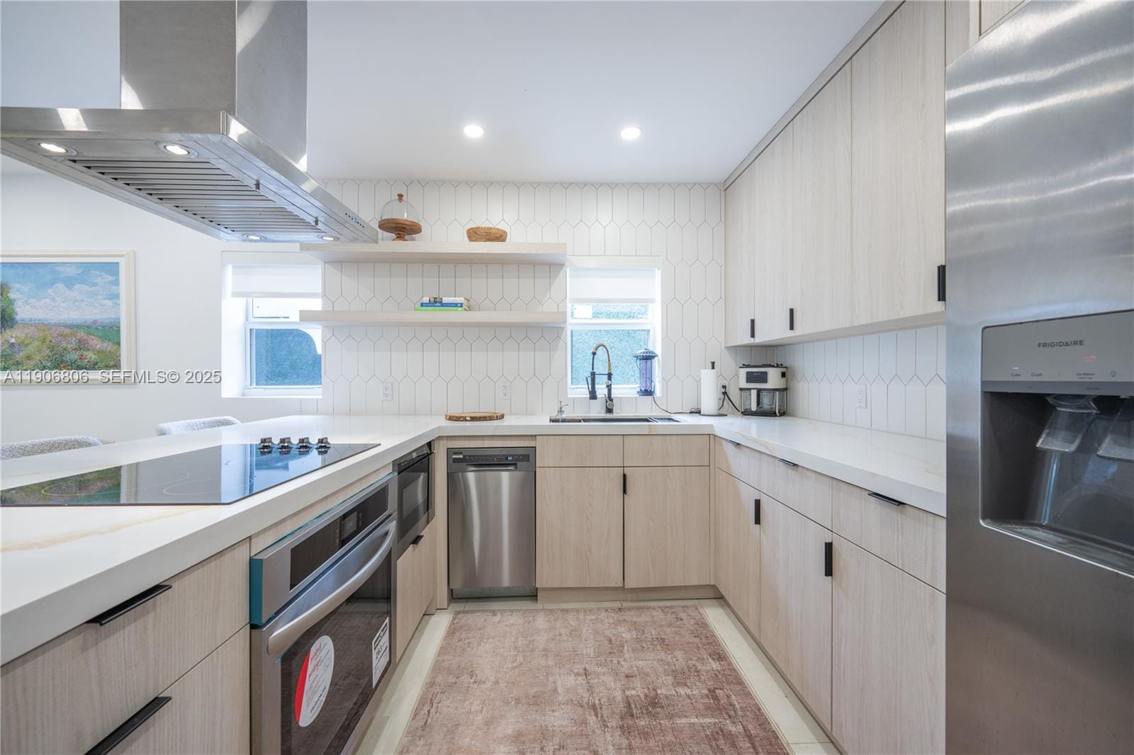 545 NW 47th Street — photo 2