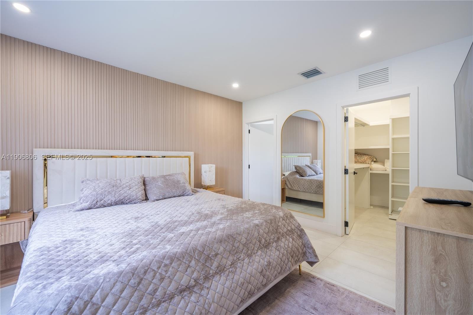 545 NW 47th Street — photo 10