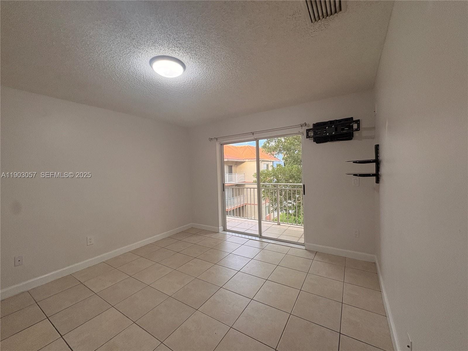 18850 NW 57th Avenue 306 — photo 6