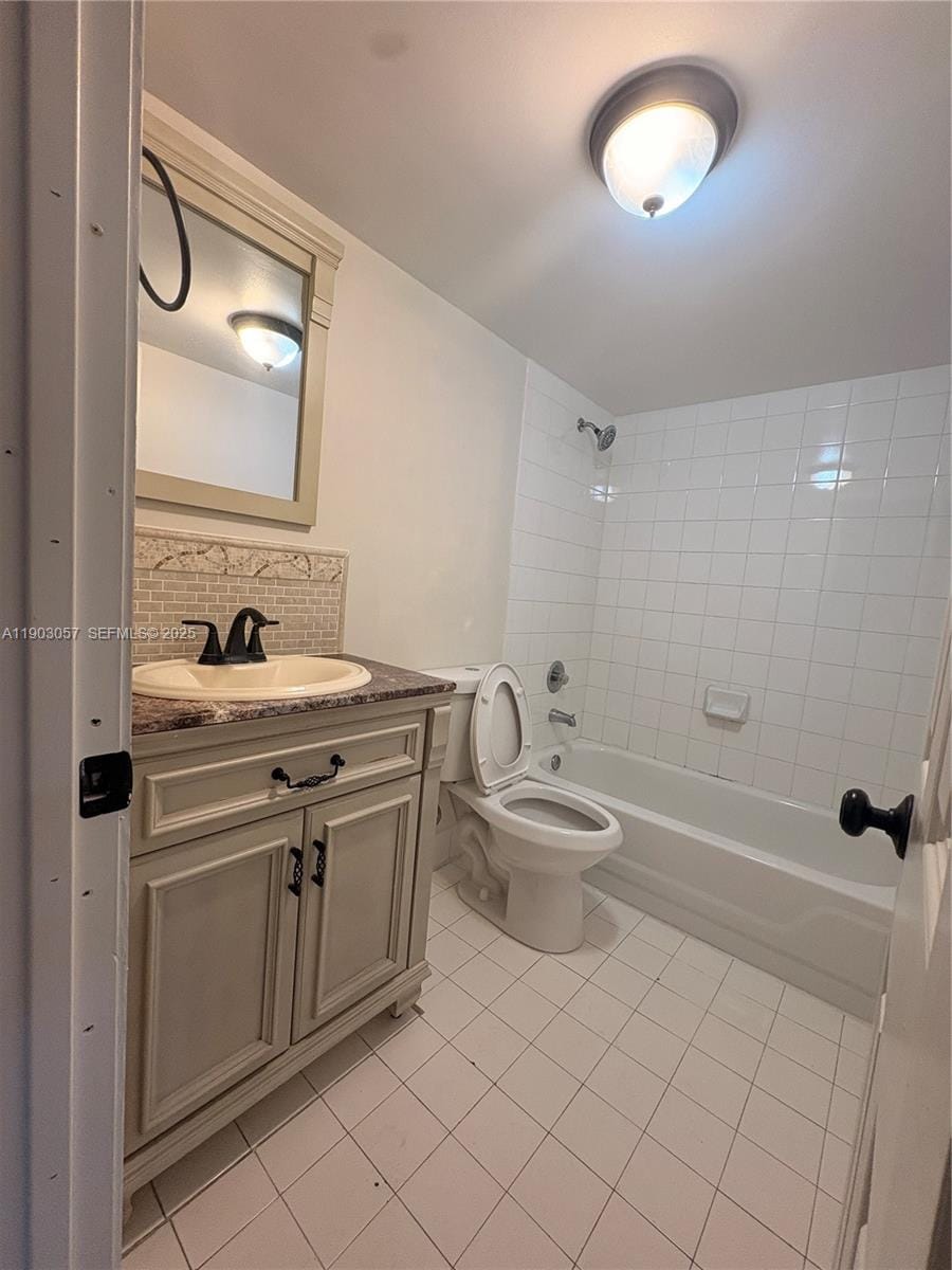 18850 NW 57th Avenue 306 — photo 10