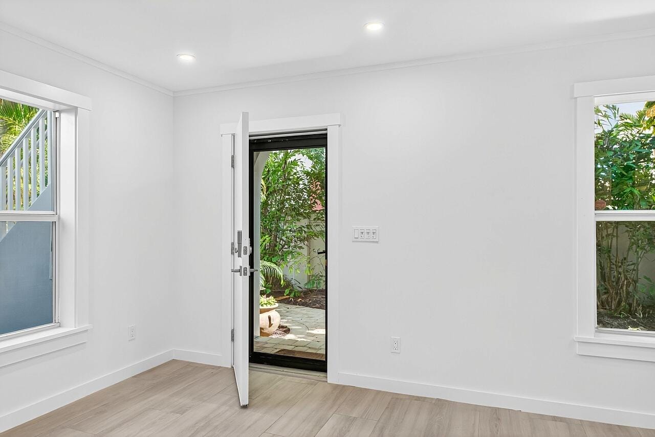 924 Coquina Lane 3 — photo 3