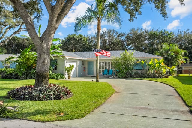 2870 Susan Avenue, sold in Waterway Manor, Palm Beach Gardens, FL
