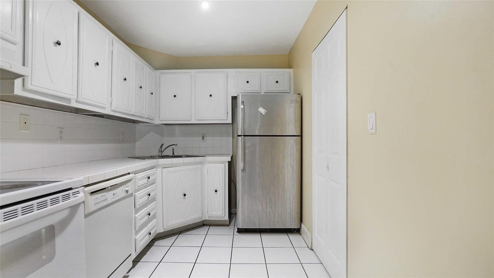 3123 Oakland Shores Drive D104 — photo 3