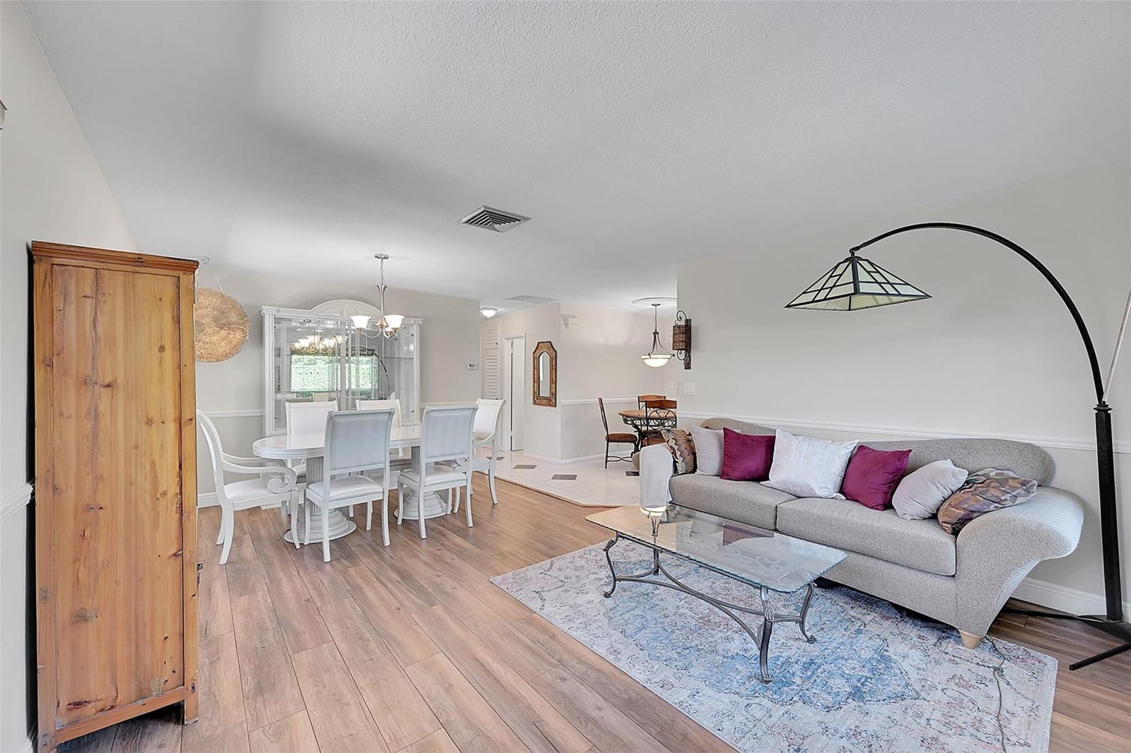 4230 NW 12th Street — photo 2