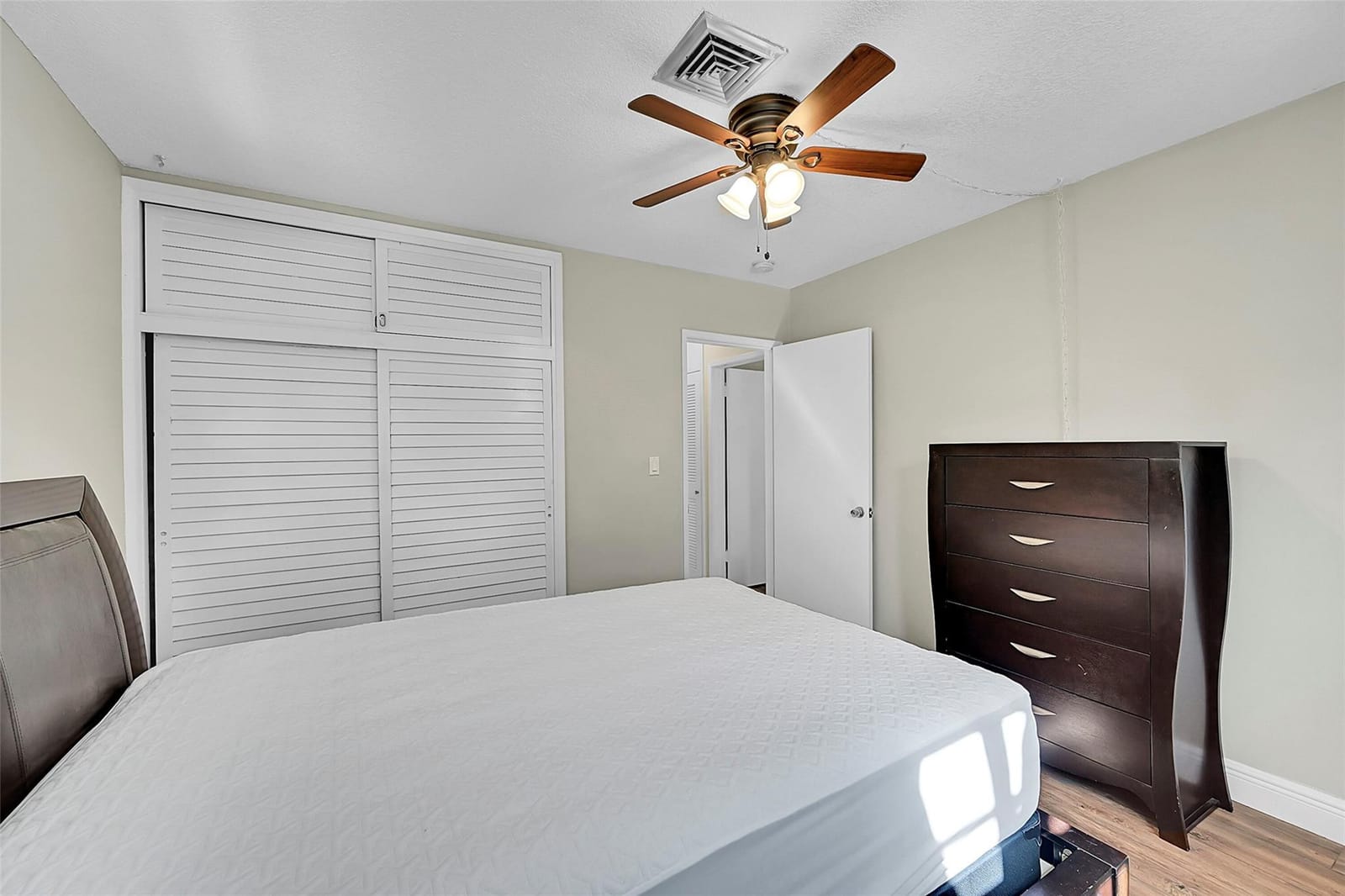 4230 NW 12th Street — photo 11