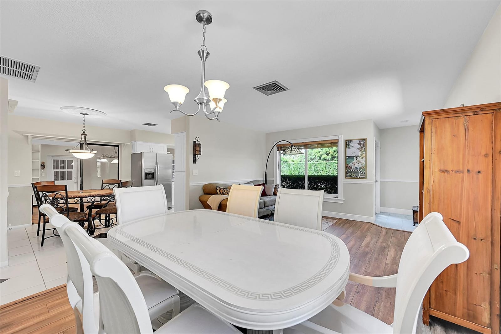4230 NW 12th Street — photo 3