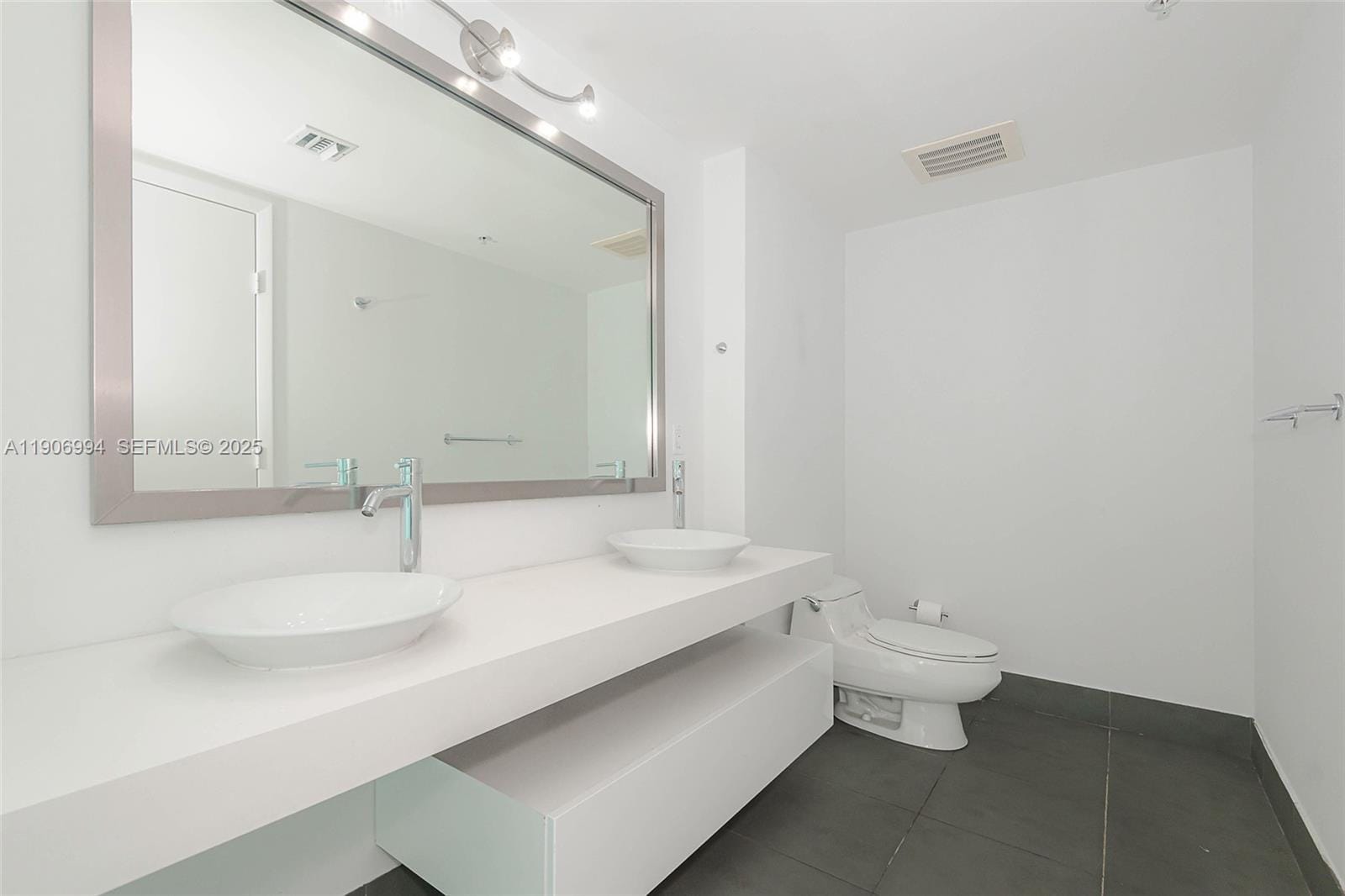 92 SW 3rd Street 3503, Miami, FL 33130 photo 24