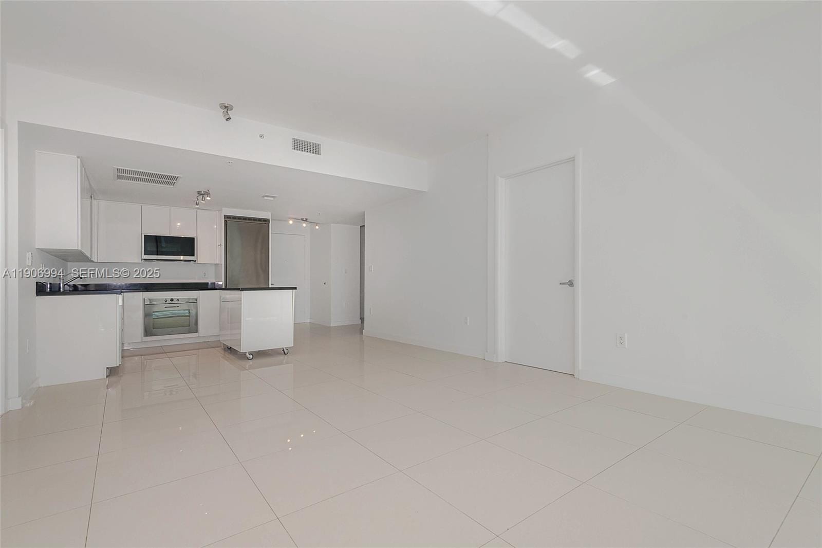 92 SW 3rd Street 3503 — photo 6