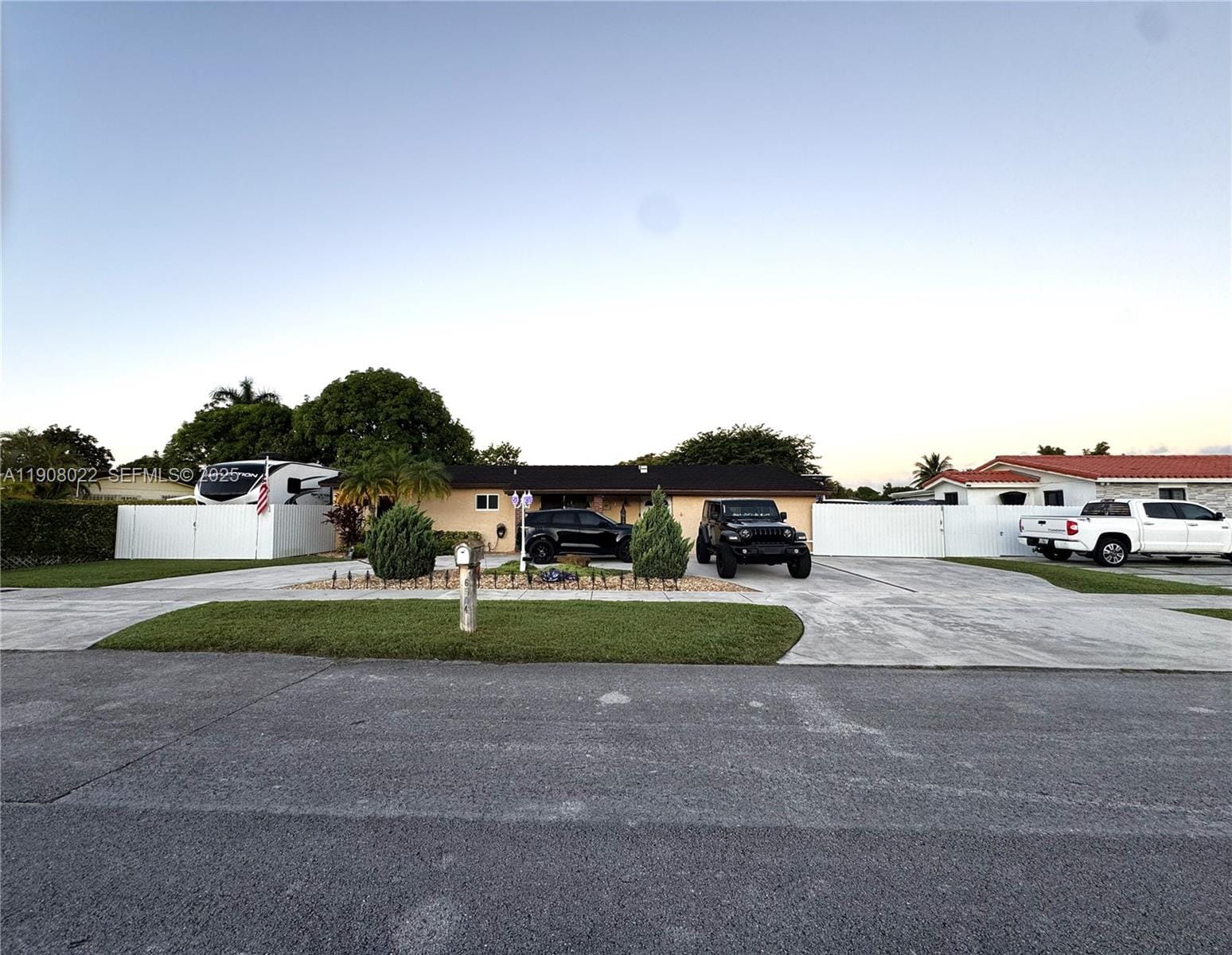 6504 SW 107th Place, Miami, FL 33173 photo 5