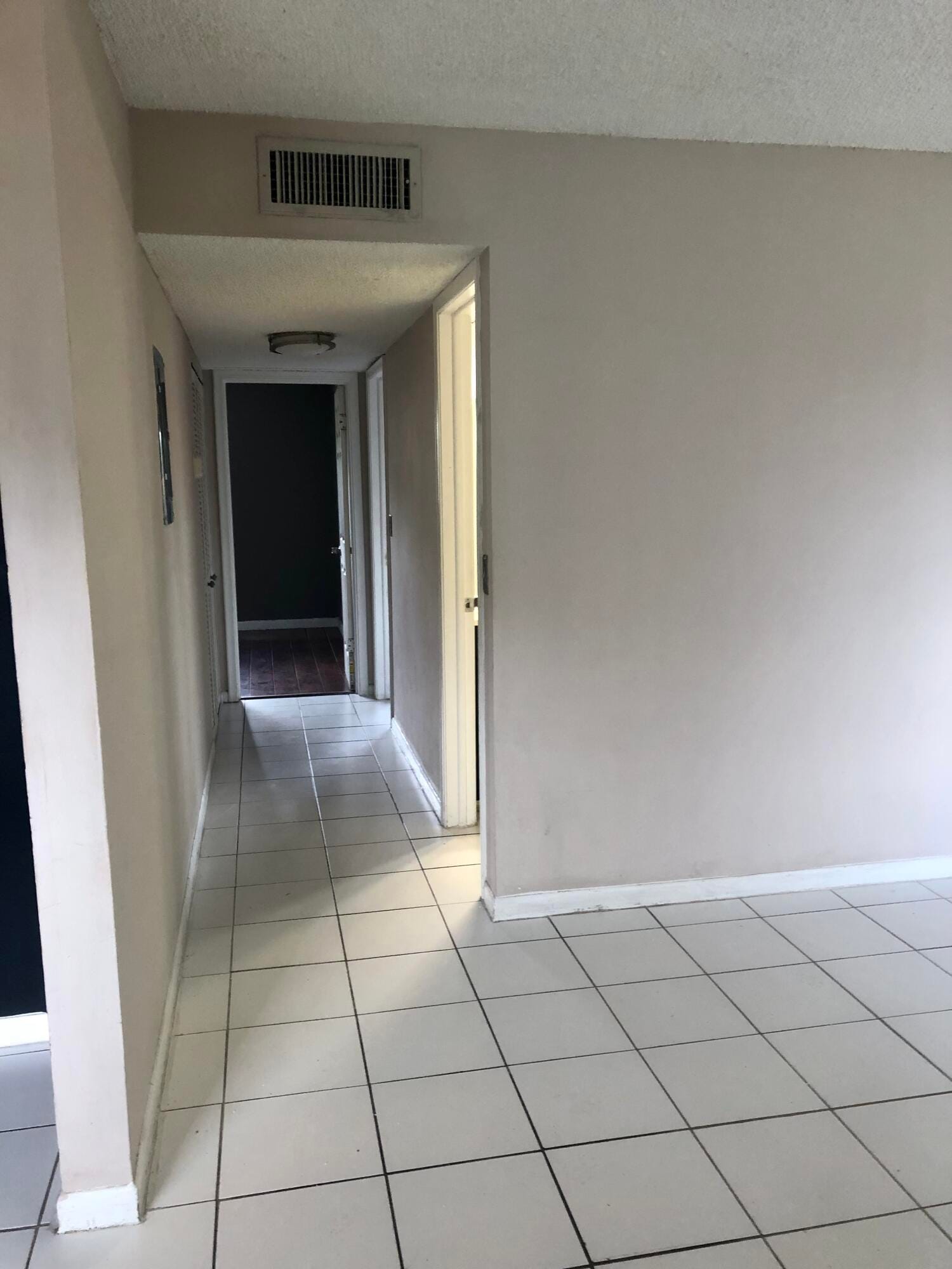 500 NE 2nd Street 204 — photo 12