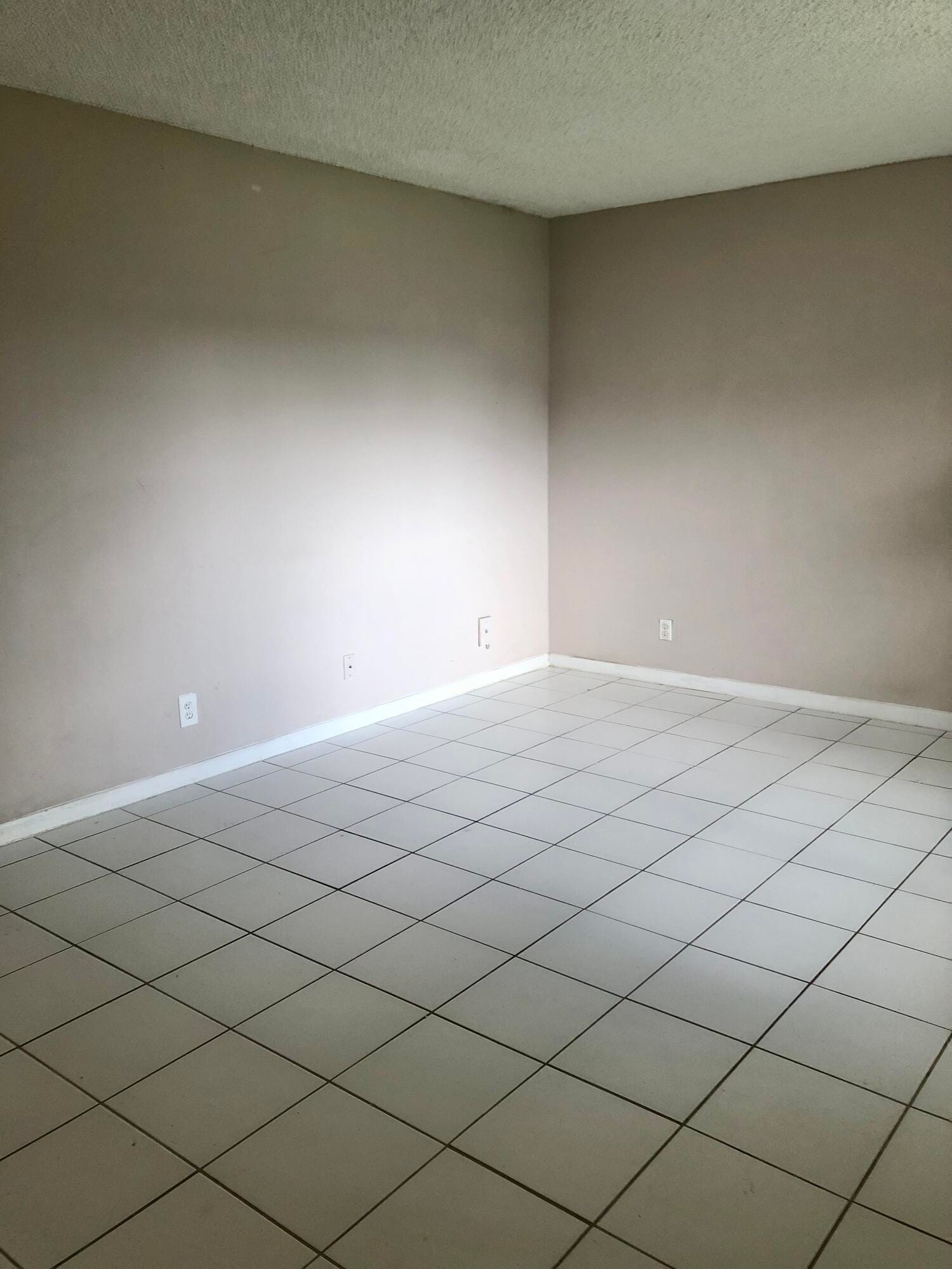 500 NE 2nd Street 204 — photo 4