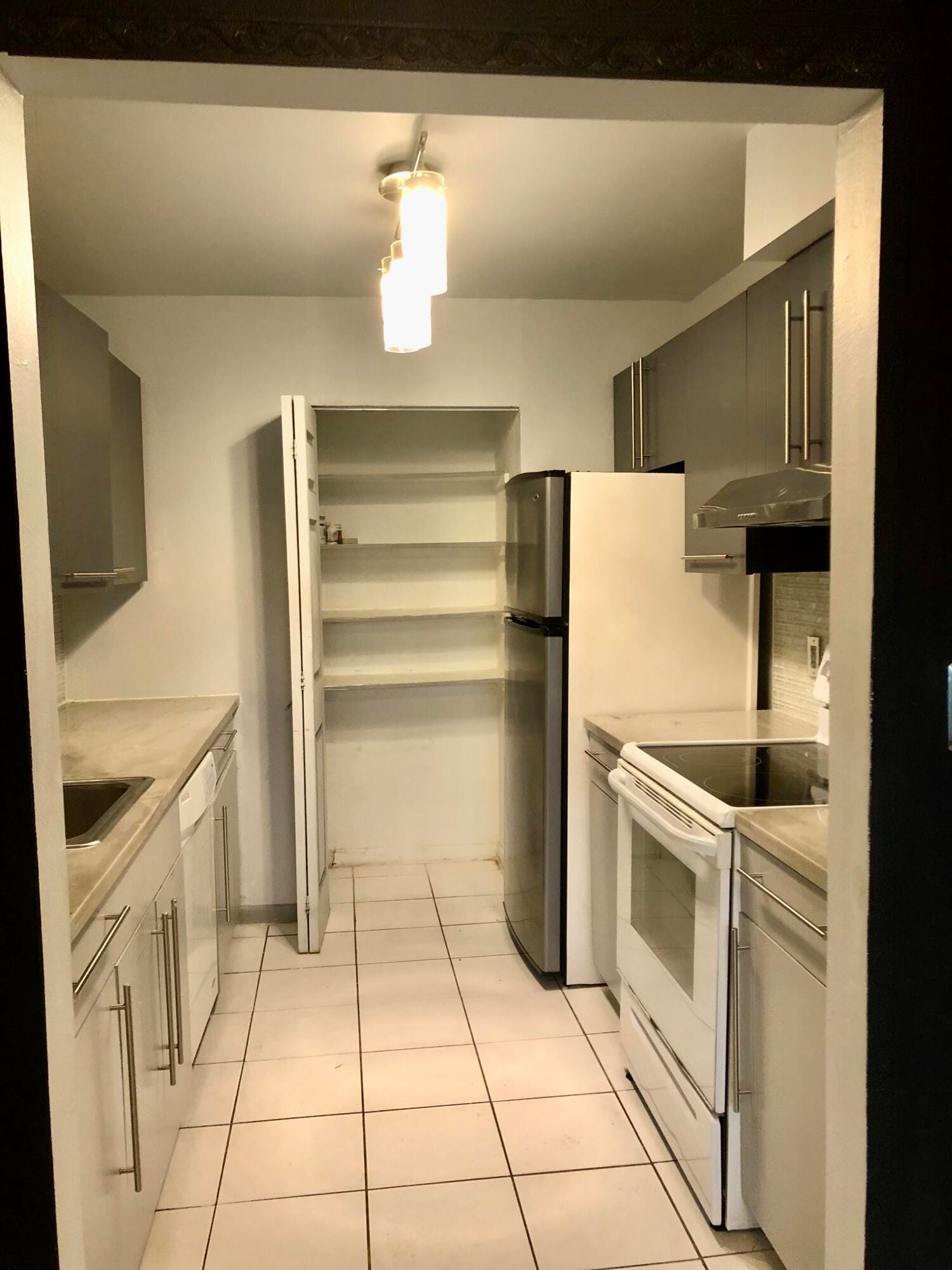 500 NE 2nd Street 204 — photo 8