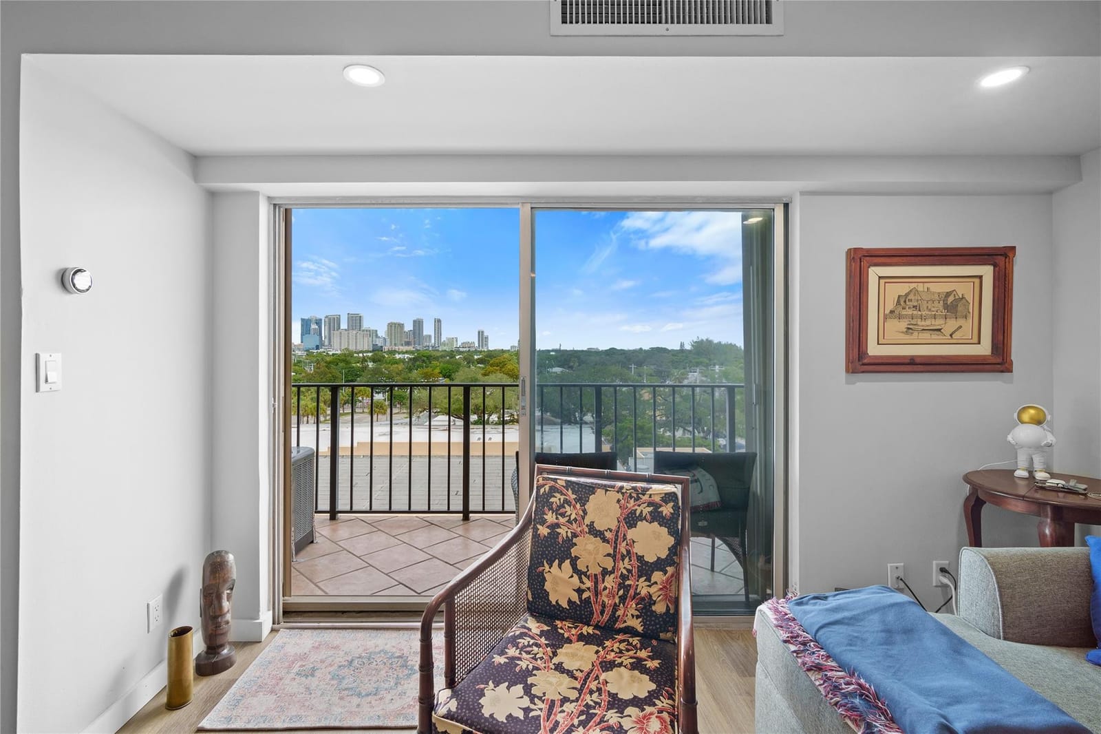 1625 SE 10th Avenue 606 — photo 4