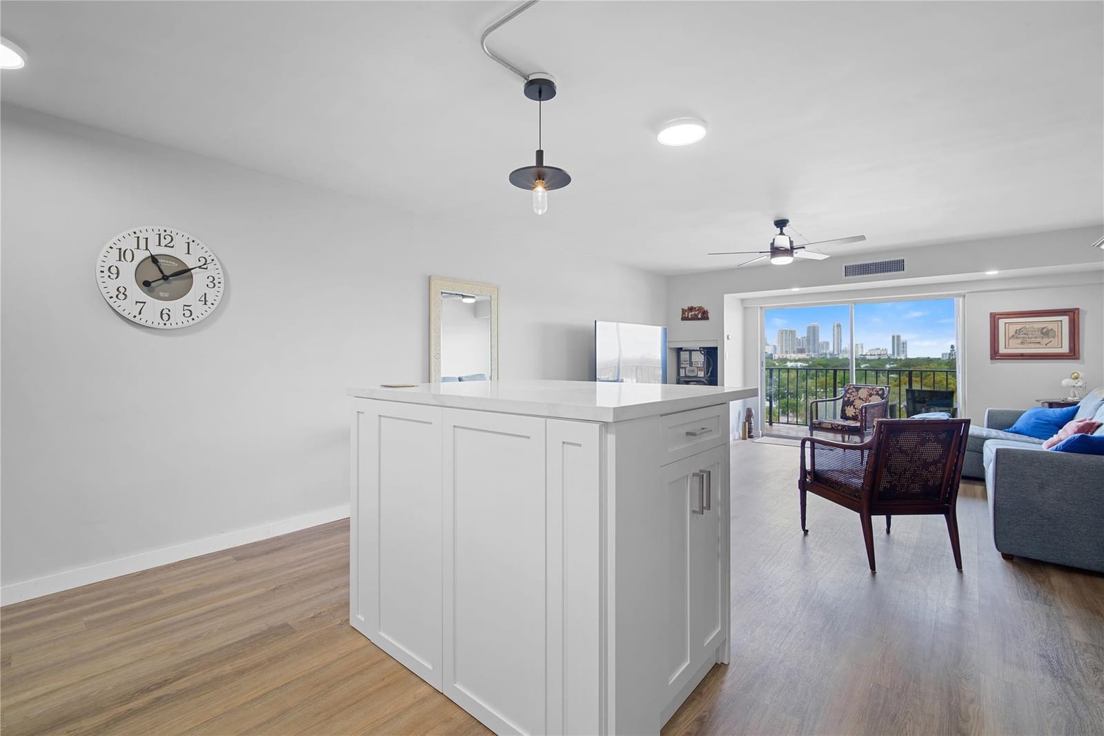 1625 SE 10th Avenue 606 — photo 5