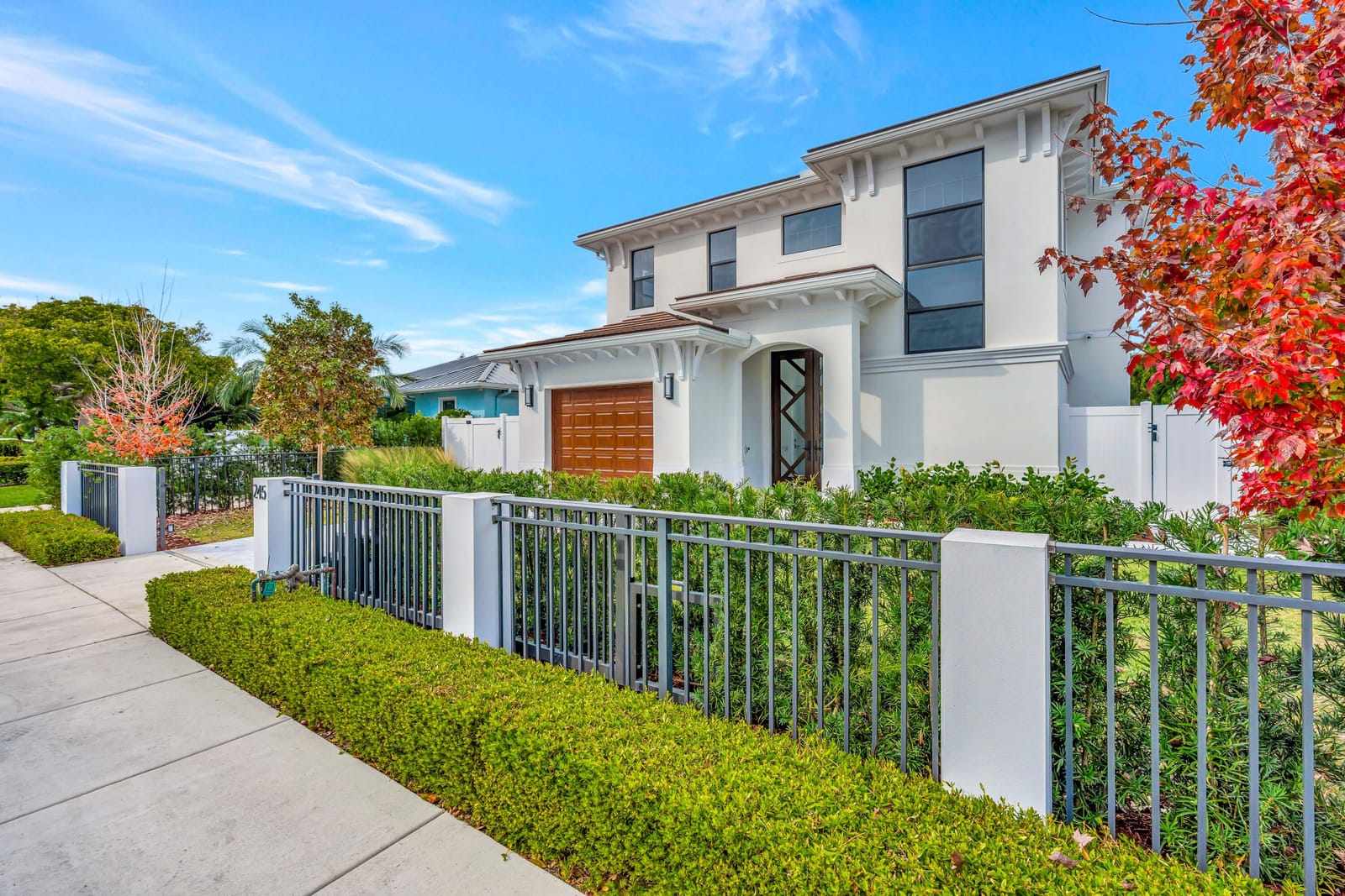245 Alhambra Place — photo 3
