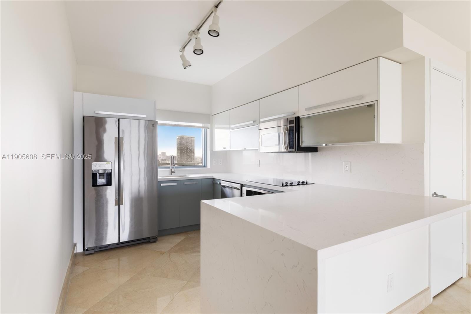 601 NE 36th Street 2304, Miami, FL 33137 photo 2