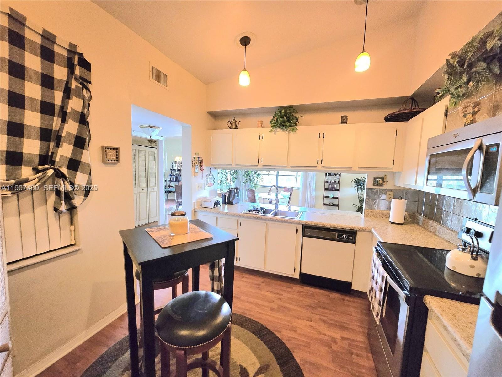 7300 NW 1st Street 201 — photo 8