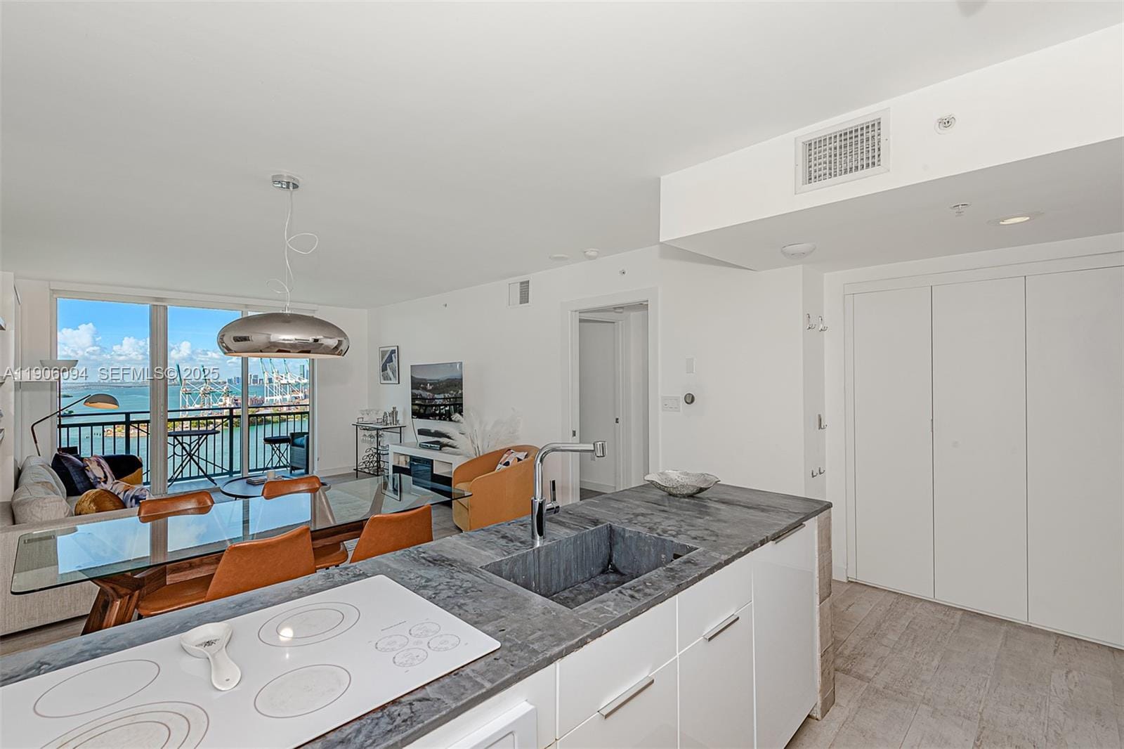 90 Alton Road 2506, Miami Beach, FL 33139 photo 12