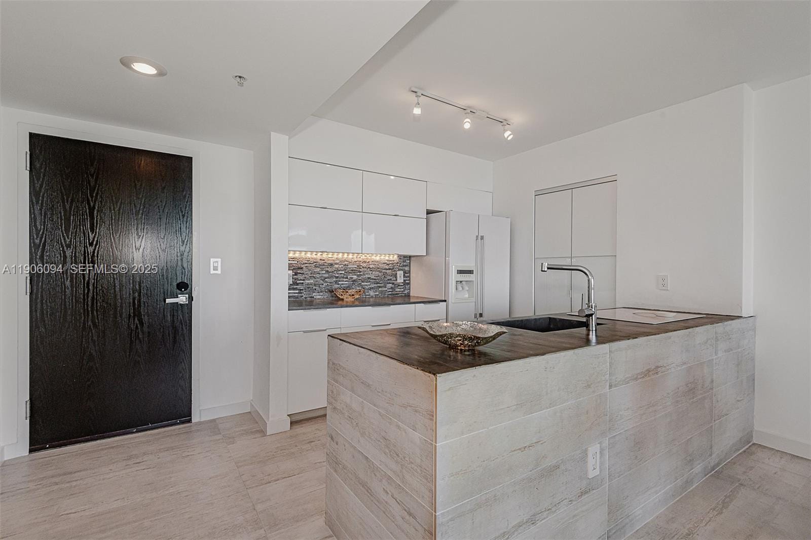 90 Alton Road 2506, Miami Beach, FL 33139 photo 10