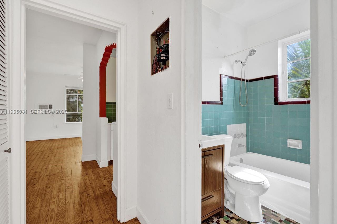 1611 Euclid Avenue 12, Miami Beach, FL 33139 photo 4