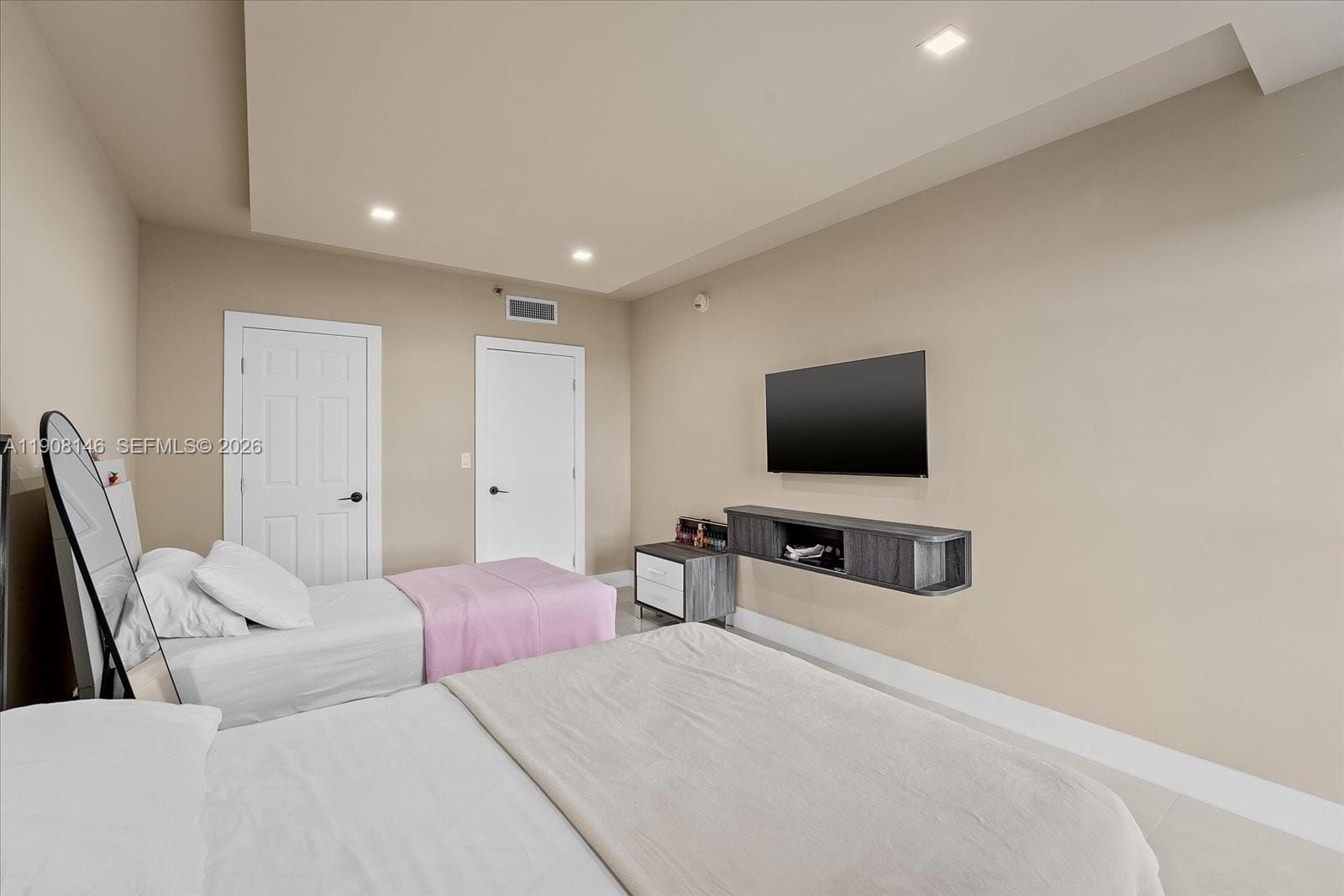 20281 E Country Club Drive 304, Aventura, FL 33180 photo 19