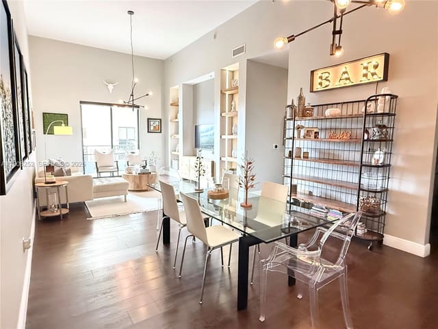 8390 SW 72nd Avenue 310, sold in Colonnade At Dadeland Se, Miami, FL