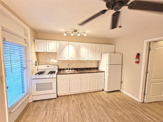 441 Collins Avenue 12A, Miami Beach, FL 33139