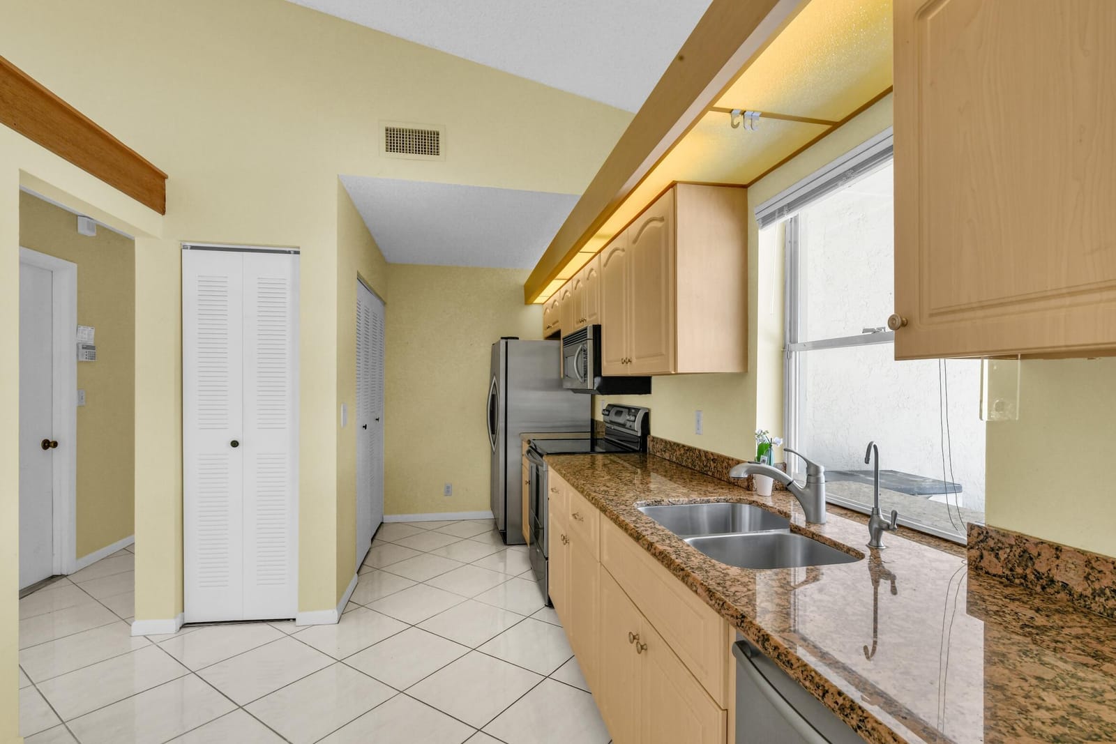 1244 NW 13th Avenue, Boynton Beach, FL 33426 photo 13