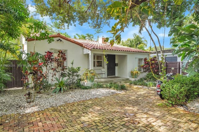 4150 Ventura Avenue, sold in Utopia, Miami, FL