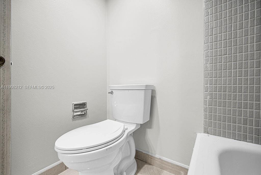 4020 N Hills Drive 2, Hollywood, FL 33021 photo 23