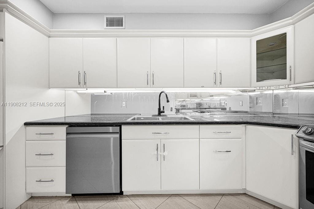 4020 N Hills Drive 2, Hollywood, FL 33021 photo 26