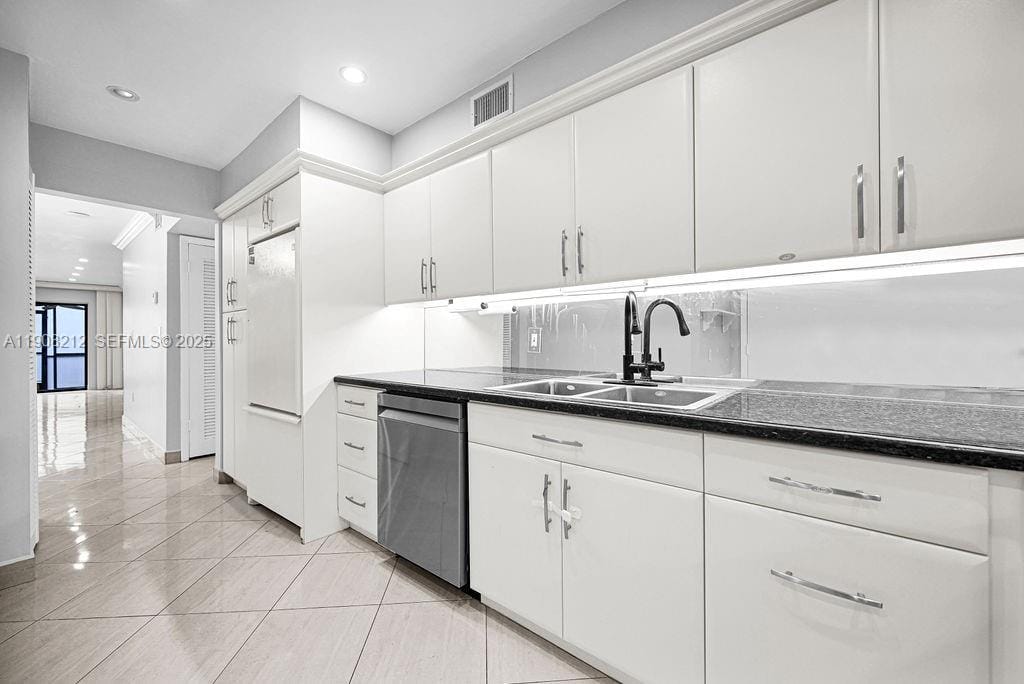 4020 N Hills Drive 2, Hollywood, FL 33021 photo 27