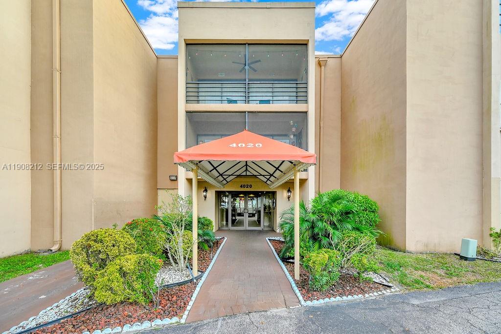 4020 N Hills Drive 2, Hollywood, FL 33021, Hollywood