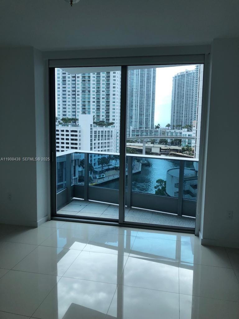 200 Biscayne Boulevard Way 902, Miami, FL 33131 photo 11