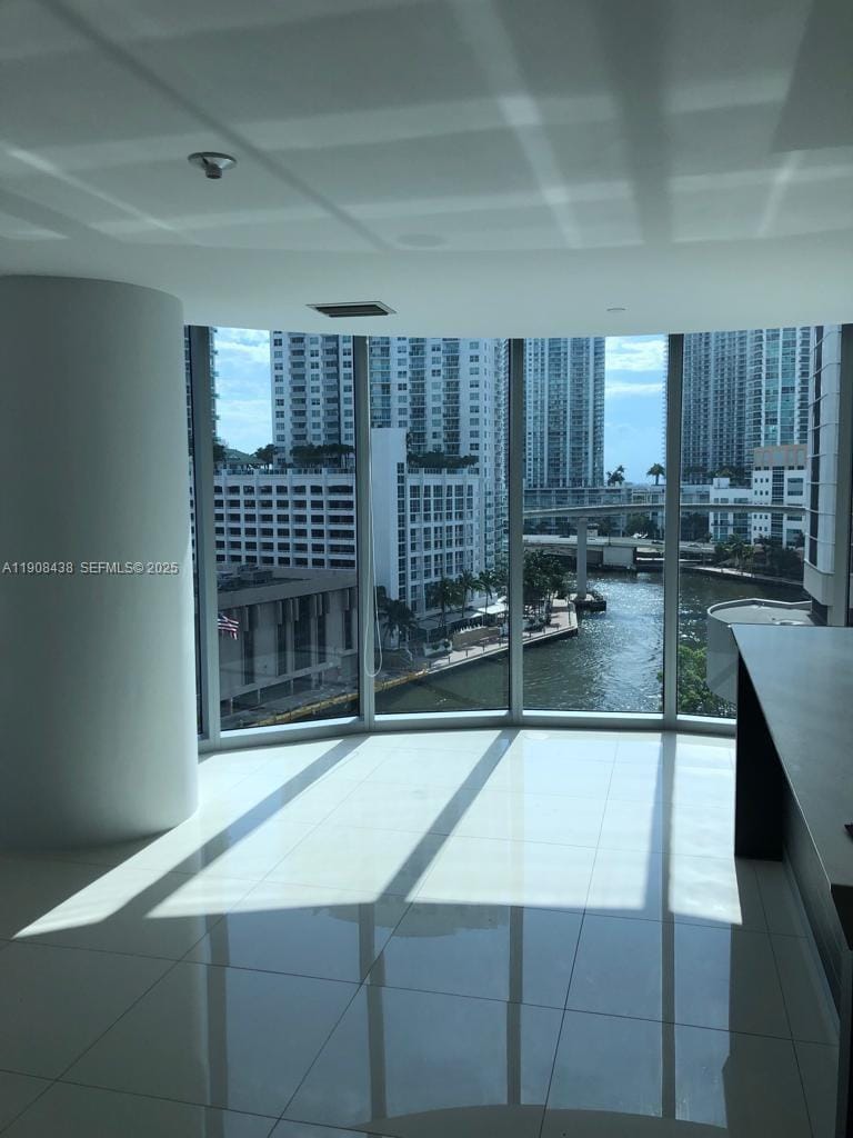 200 Biscayne Boulevard Way 902, Miami, FL 33131 photo 15