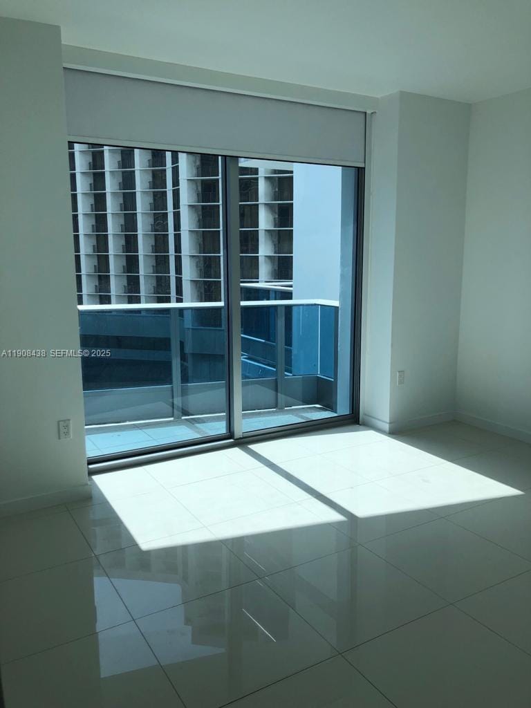 200 Biscayne Boulevard Way 902, Miami, FL 33131 photo 17