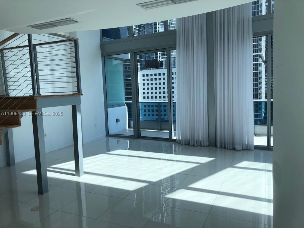 200 Biscayne Boulevard Way 902, Miami, FL 33131 photo 3