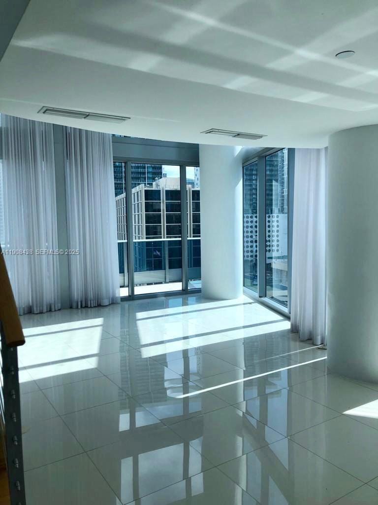 200 Biscayne Boulevard Way 902, Miami, FL 33131 photo 23
