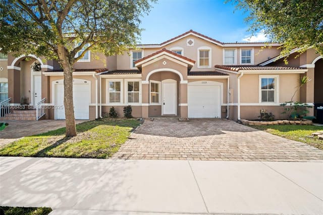 13834 SW 274th Terrace, Homestead, FL 33032