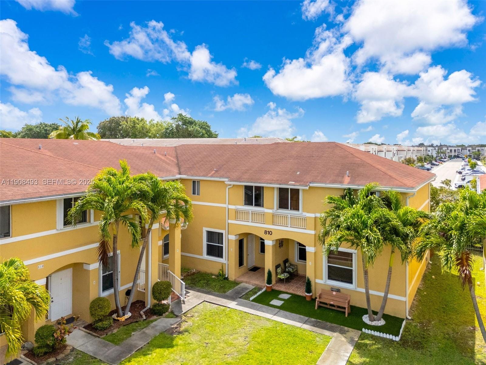 810 NE 212th Terrace 2, Miami, FL 33179 photo 2