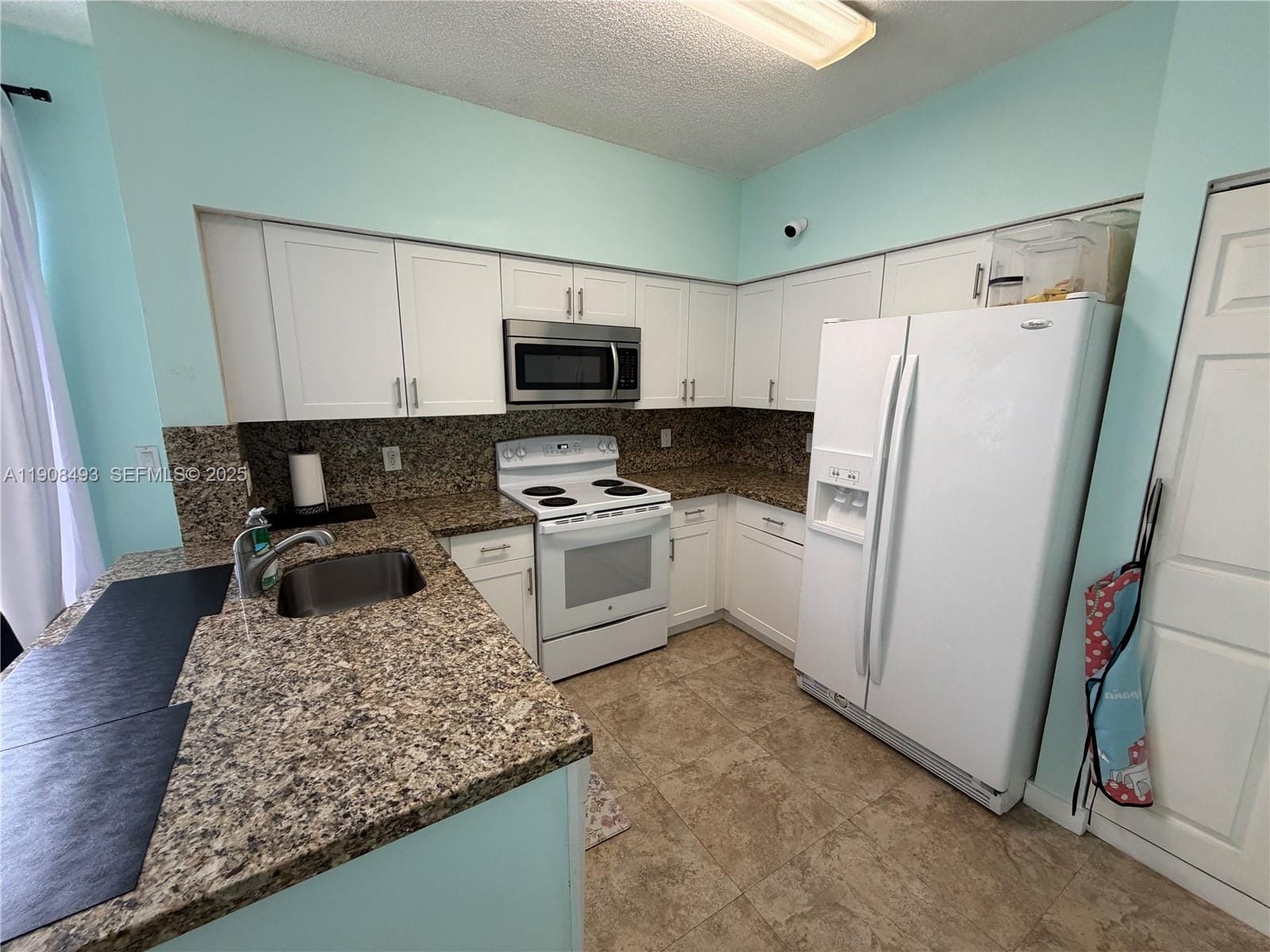 810 NE 212th Terrace 2, Miami, FL 33179 photo 11