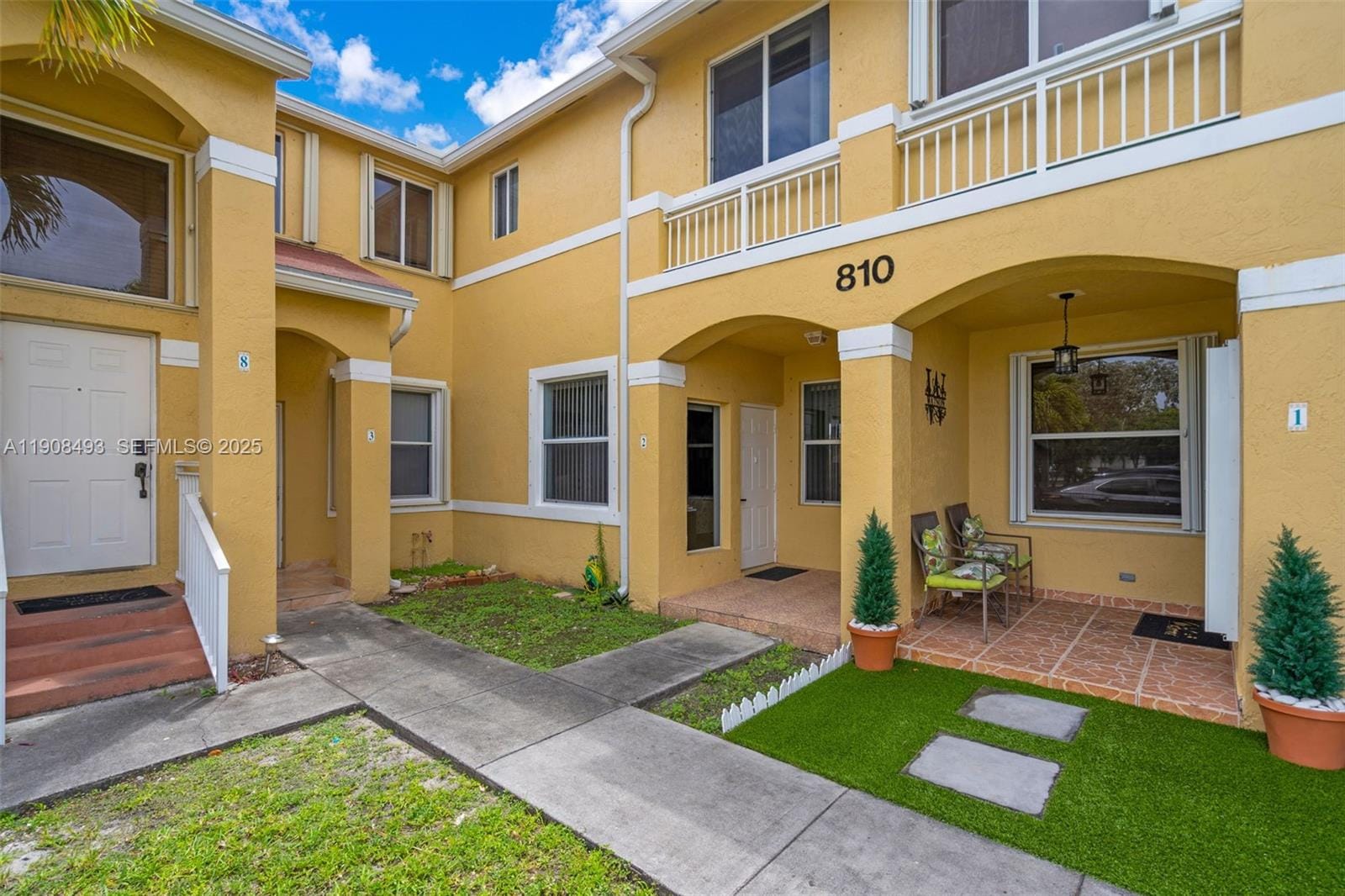 810 NE 212th Terrace 2, Miami, FL 33179 photo 3