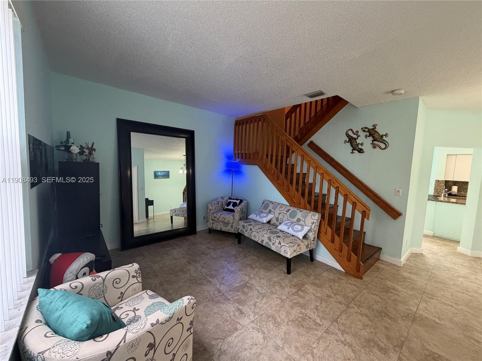 810 NE 212th Terrace 2, Miami, FL 33179 photo 7