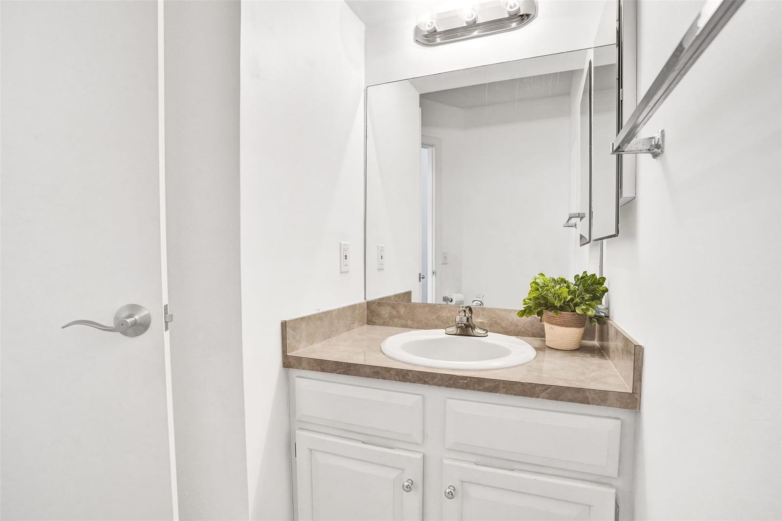 81 NE 17th Court, Fort Lauderdale, FL 33305 photo 25