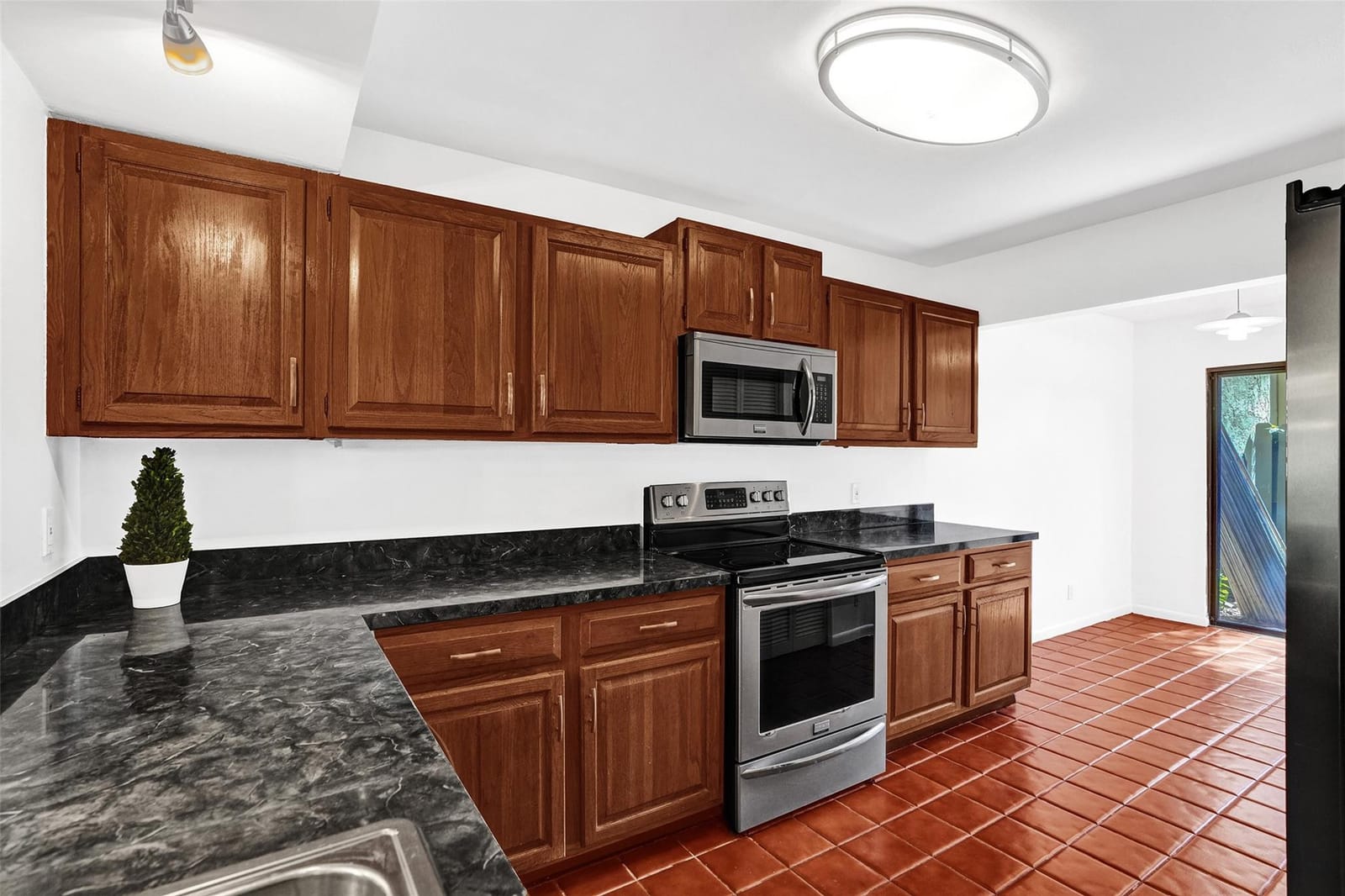 81 NE 17th Court — photo 9