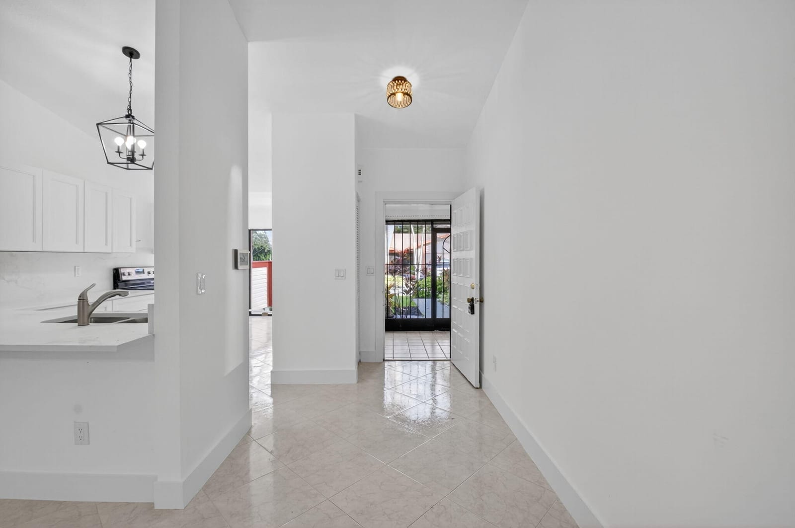 29 FAWLKLAND Circle — photo 11